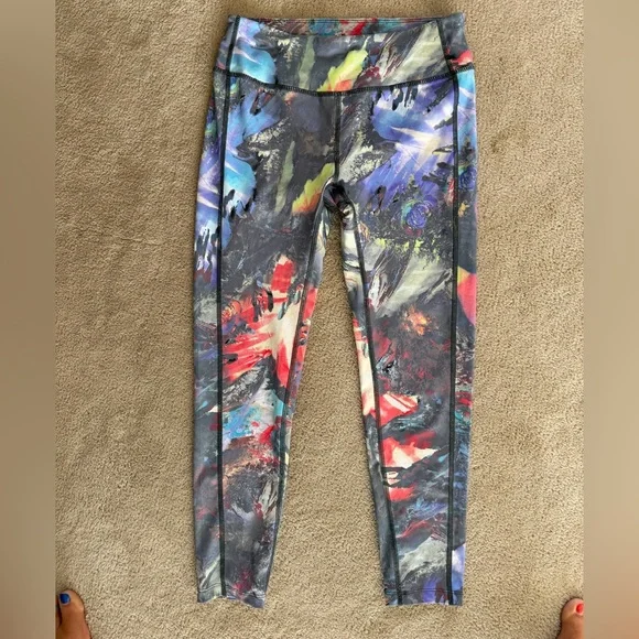 Layers Abstract Multicolor Performance Leggings - Picture 1 of 6